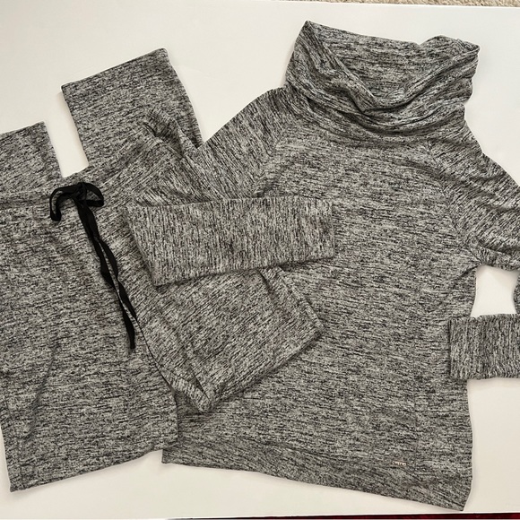 Nicole Miller Cowl Neck Knit Loungewear Set - Picture 7 of 16